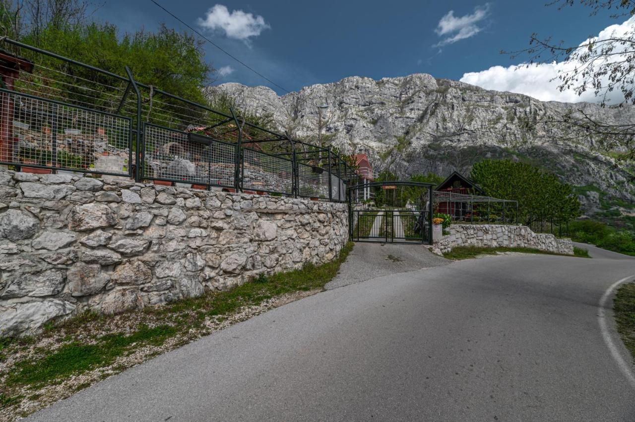 Holiday Village Ostrog Никшич Экстерьер фото